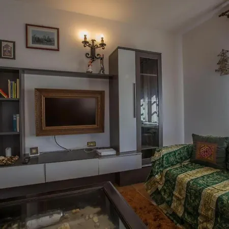 House - 3 Bedrooms With Pool Wifi And Sea Views - 7428 *