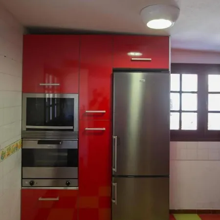 Domek alpejski House - 3 Bedrooms With Pool Wifi And Sea Views - 7428