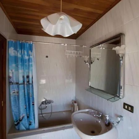 House - 3 Bedrooms With Pool Wifi And Sea Views - 7428 *