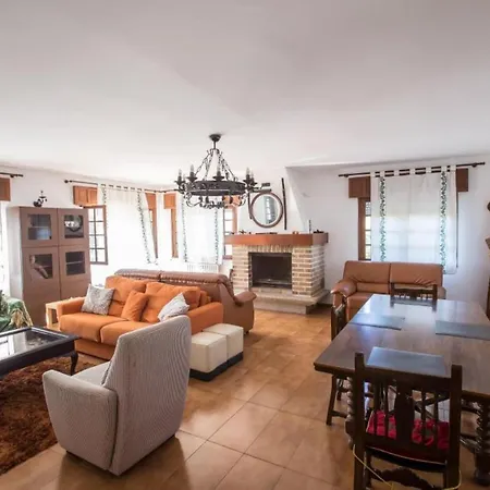 Chalet House - 3 Bedrooms With Pool Wifi And Sea Views - 7428